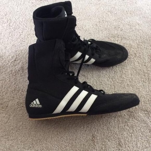 Athletic_Shoes